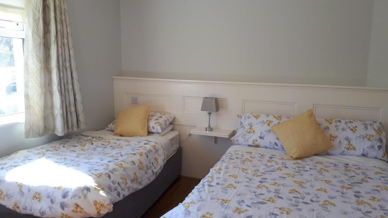Green Acres Guesthouse- Accommodation Only Lower Coolcorcoran エクステリア 写真