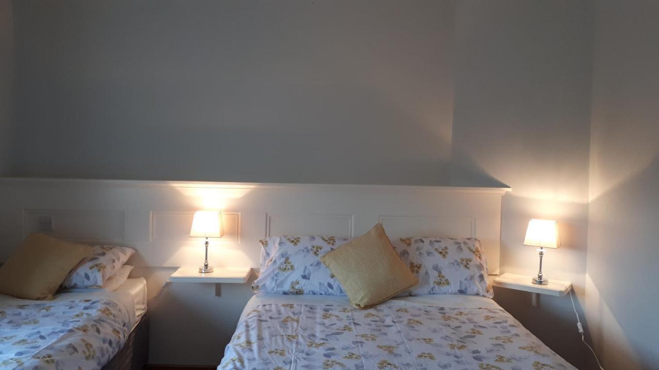 Green Acres Guesthouse- Accommodation Only Lower Coolcorcoran エクステリア 写真
